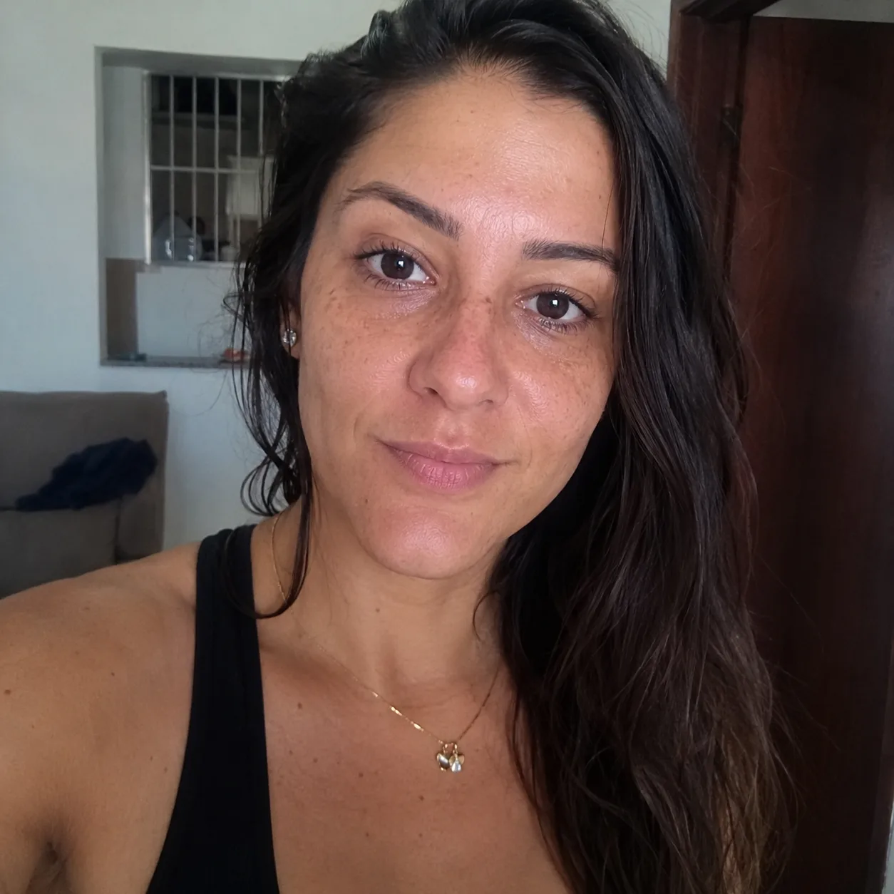 Ana F.